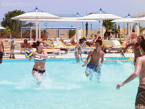 Coral Beach Rotana Resort 11